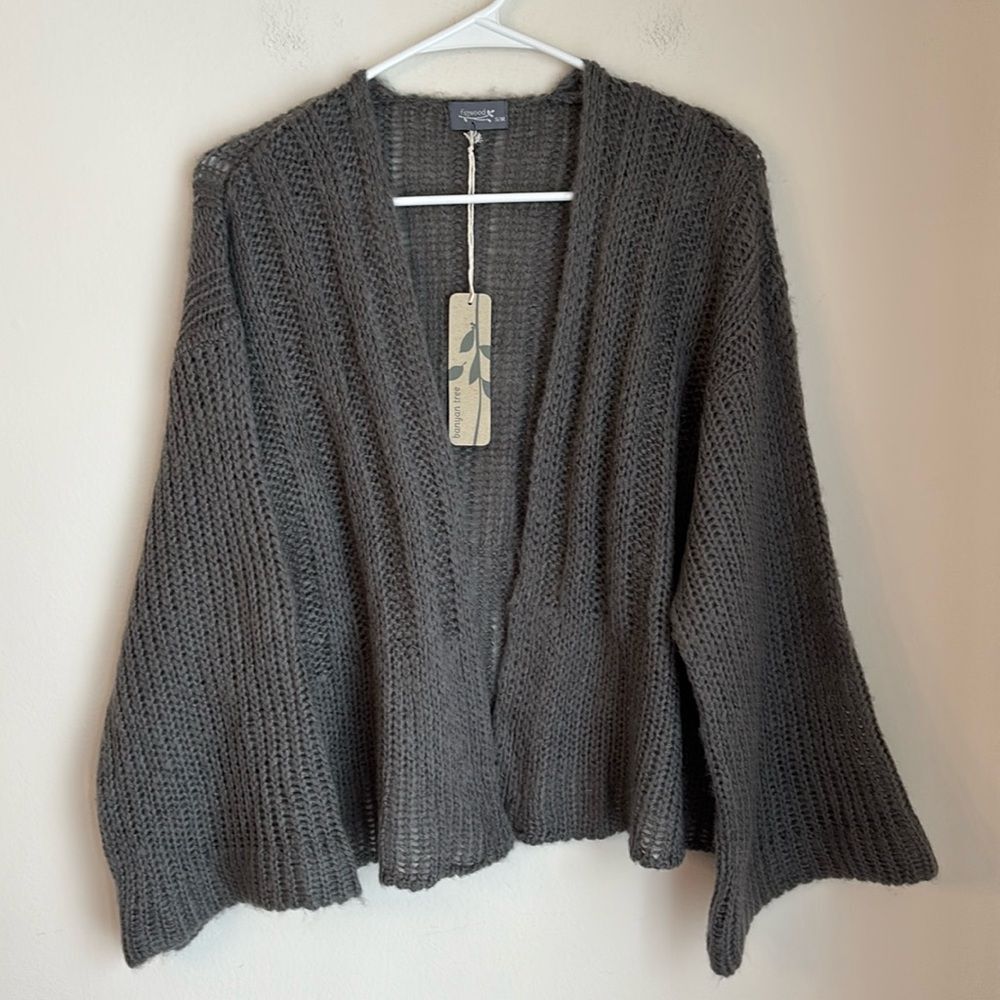 Figwood Women’s chunky knit cropped open knit bell sleeve boho sweater gray S\M